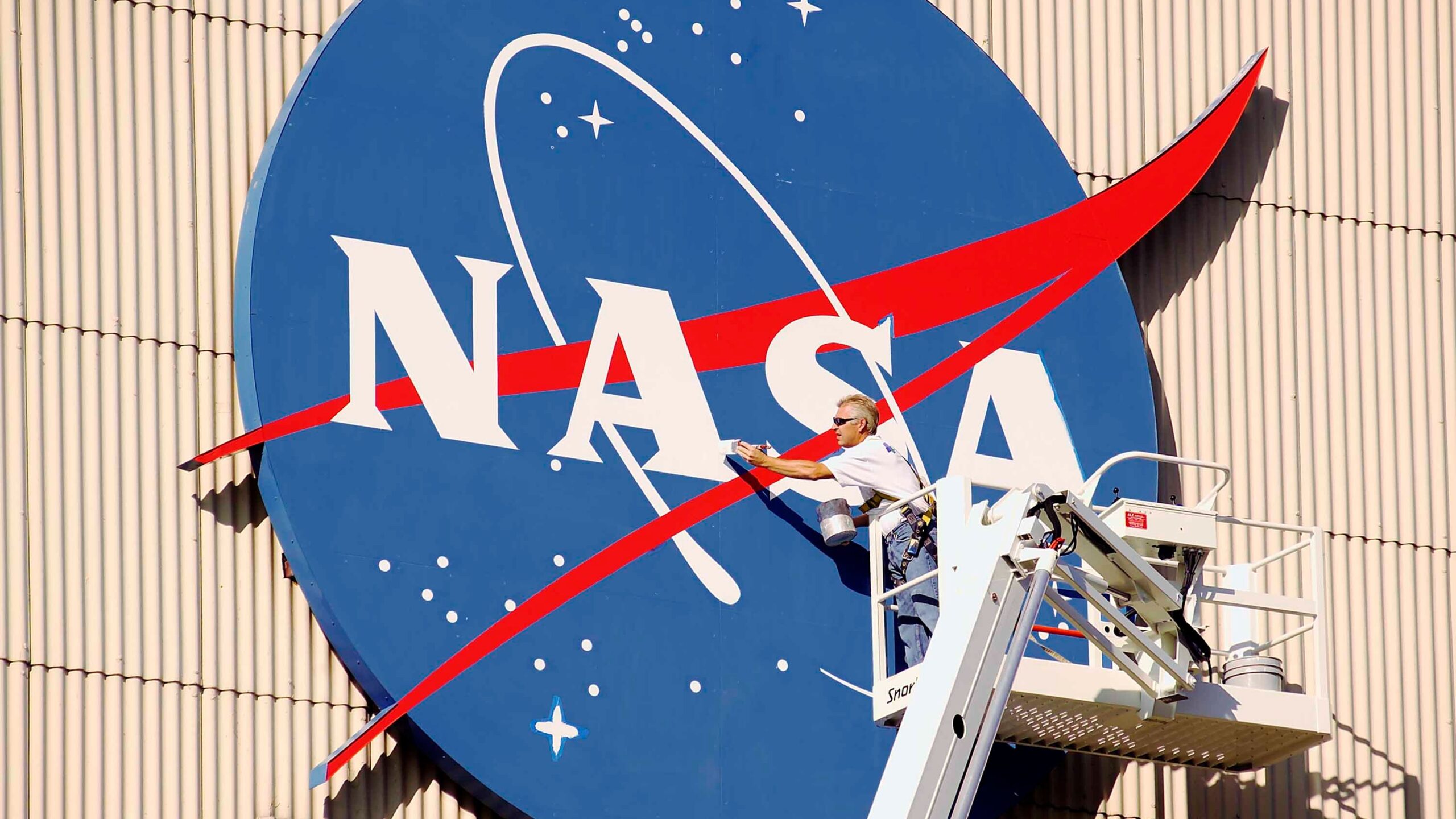 Private spacecraft to boost NASA